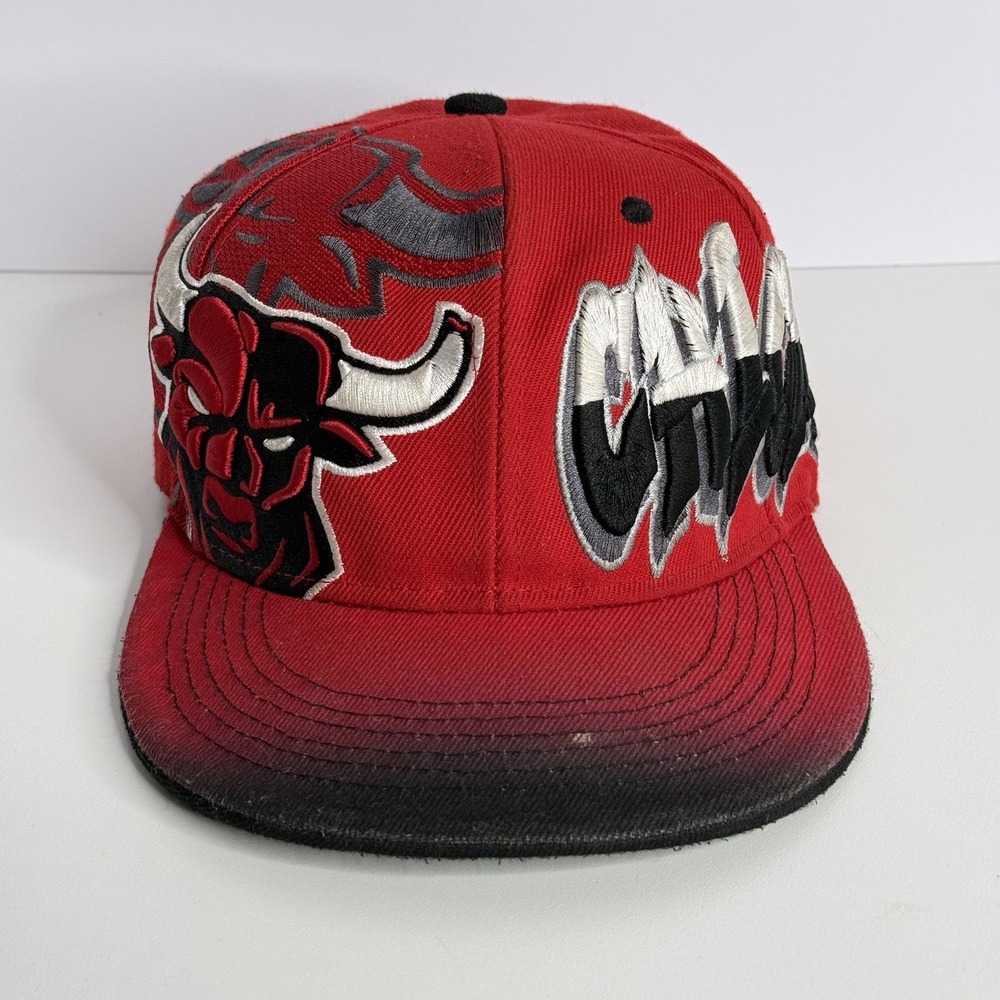 Chicago Snapback Hat Graffiti Bull Graphic Cap Red Black Gradient